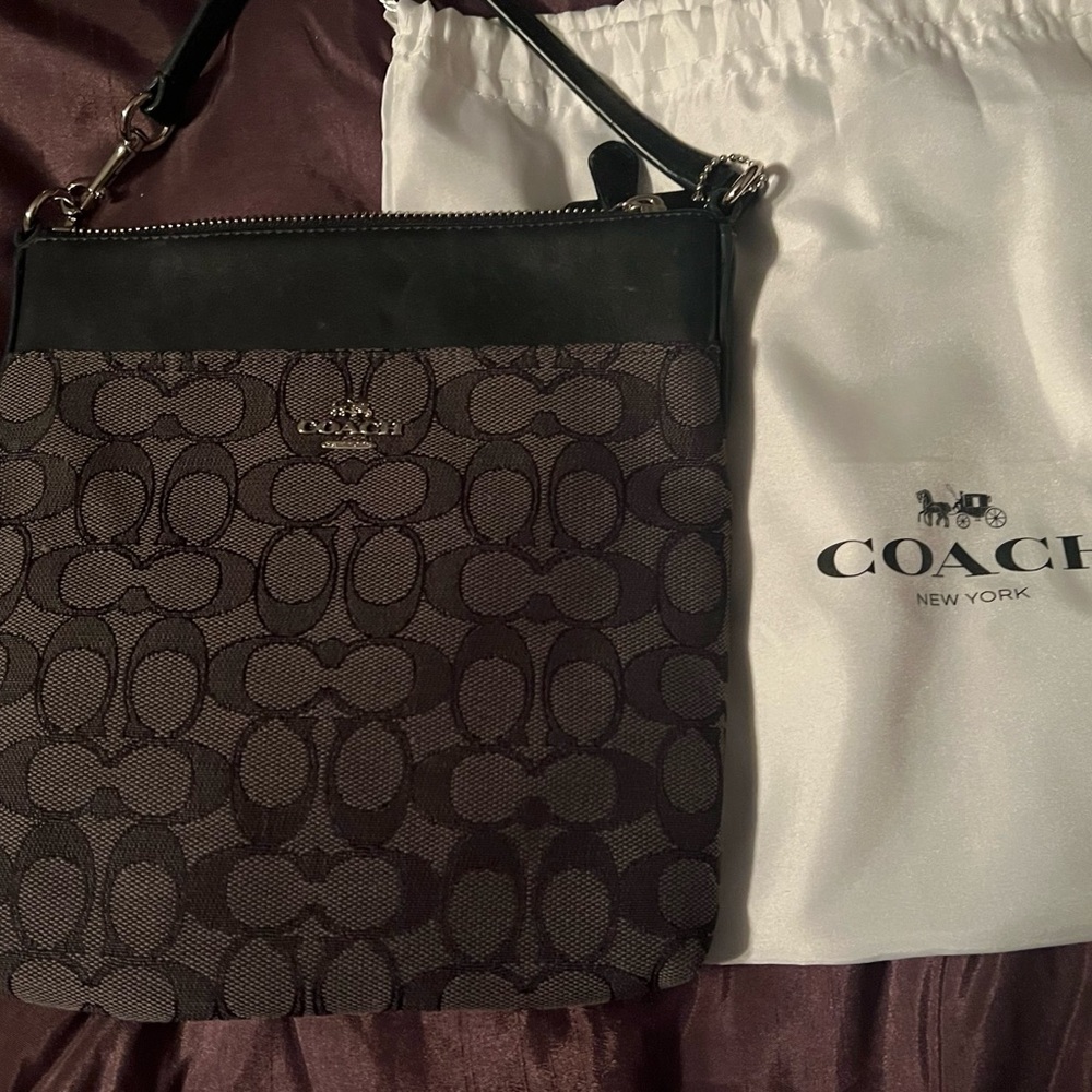 COACH - Gently loved Crossbody w/dustbag